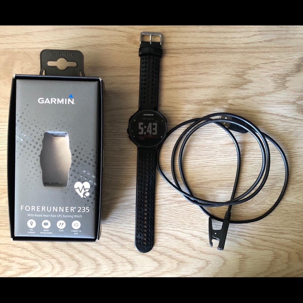 Garmin Forerunner 235 Smartwatch